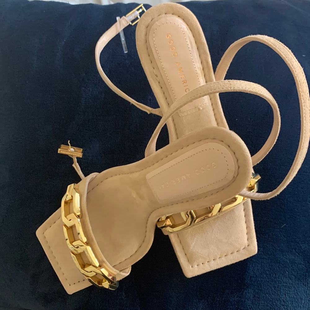 COPY - Good American Beige heels with gold chain embellishment